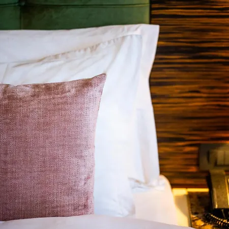 Hotel Crystal 4*
