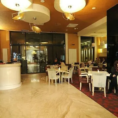 Hotel Crystal Belgrado