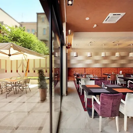 Hotel Crystal 4*