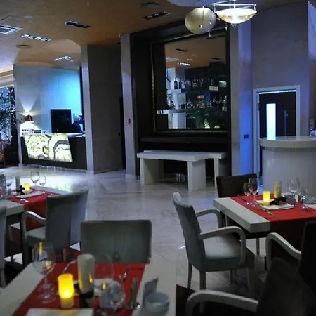 Crystal Hotel 4*